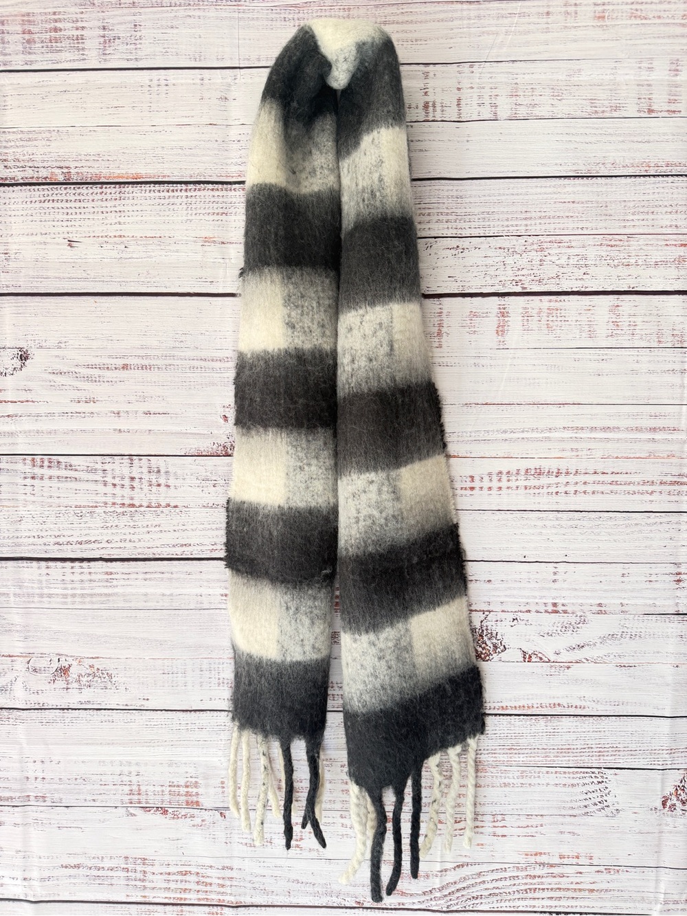 NWT Banana Republic Oversized Plaid Scarf Black Gray Cream Cozy